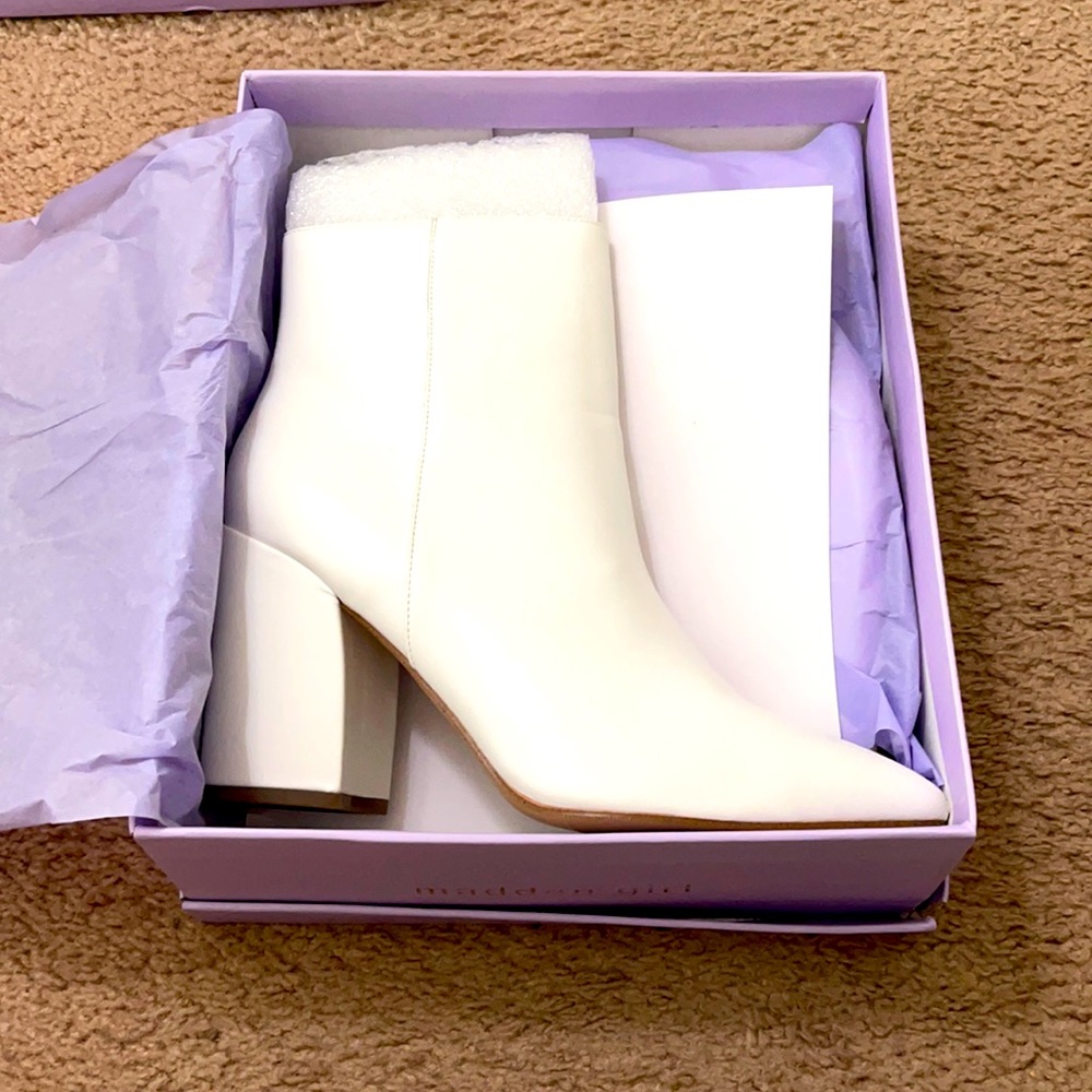 Madden Girl size 10 white ankle boots.